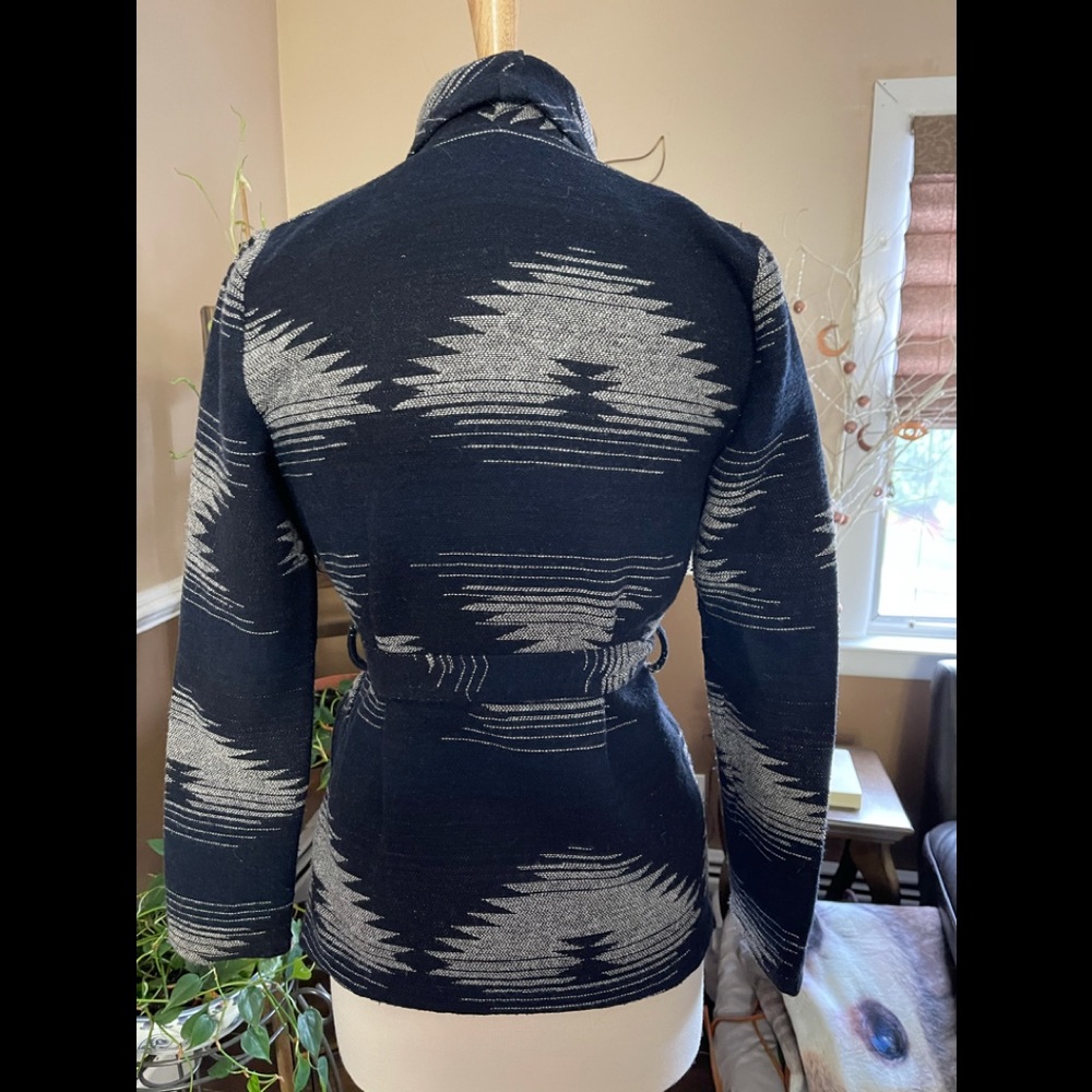JACKET - Picture 2 of 4